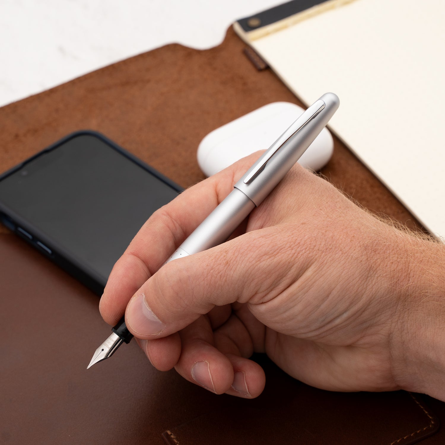 Pilot Metropolitan (MR) Fountain Pen - Matte Silver Dots