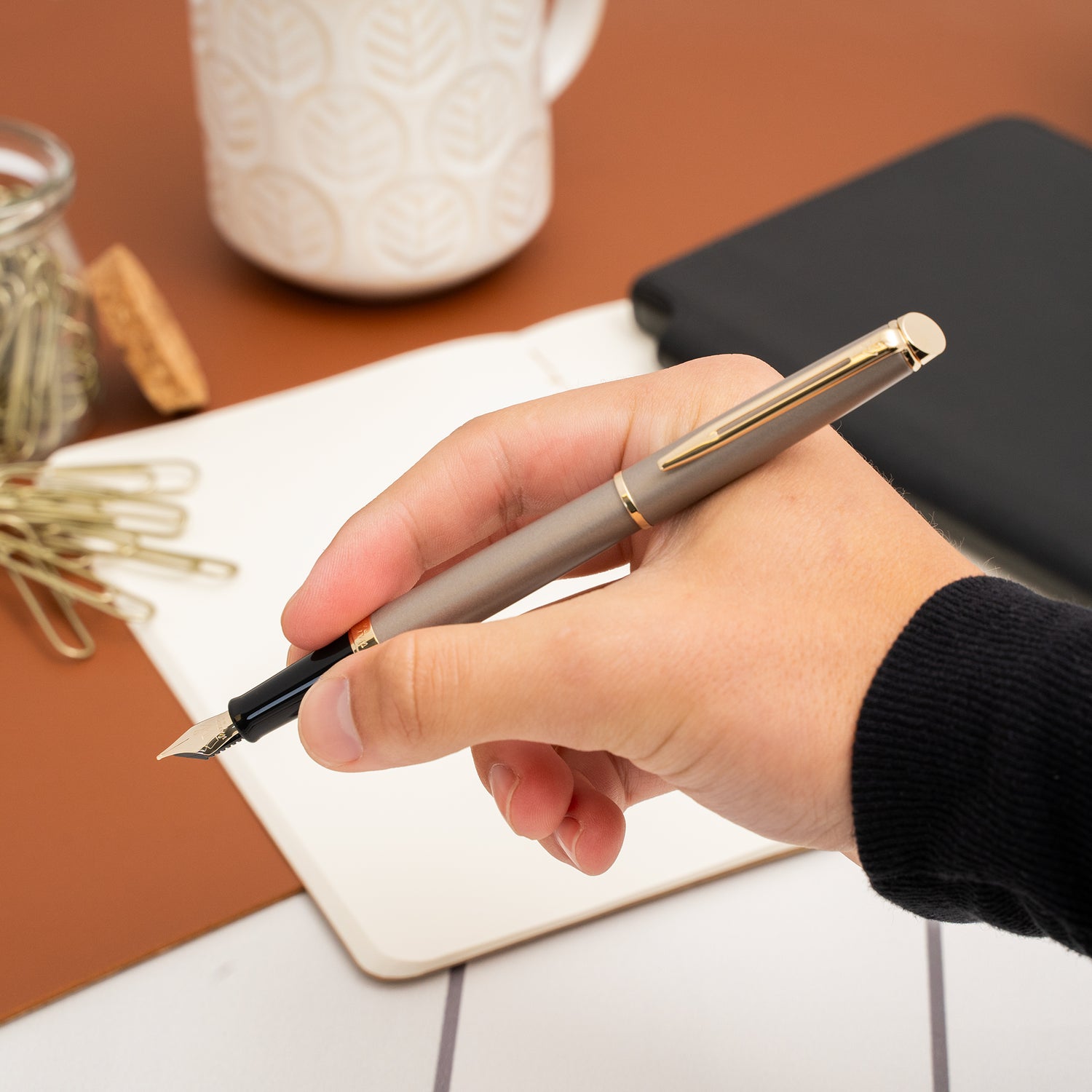 Waterman Hémisphère Fountain Pen Medium Nib - Metallic Grey with Gold Trim